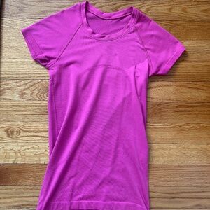 SONIC PINK LULULEMON SWIFTLY TECH SIZE 4